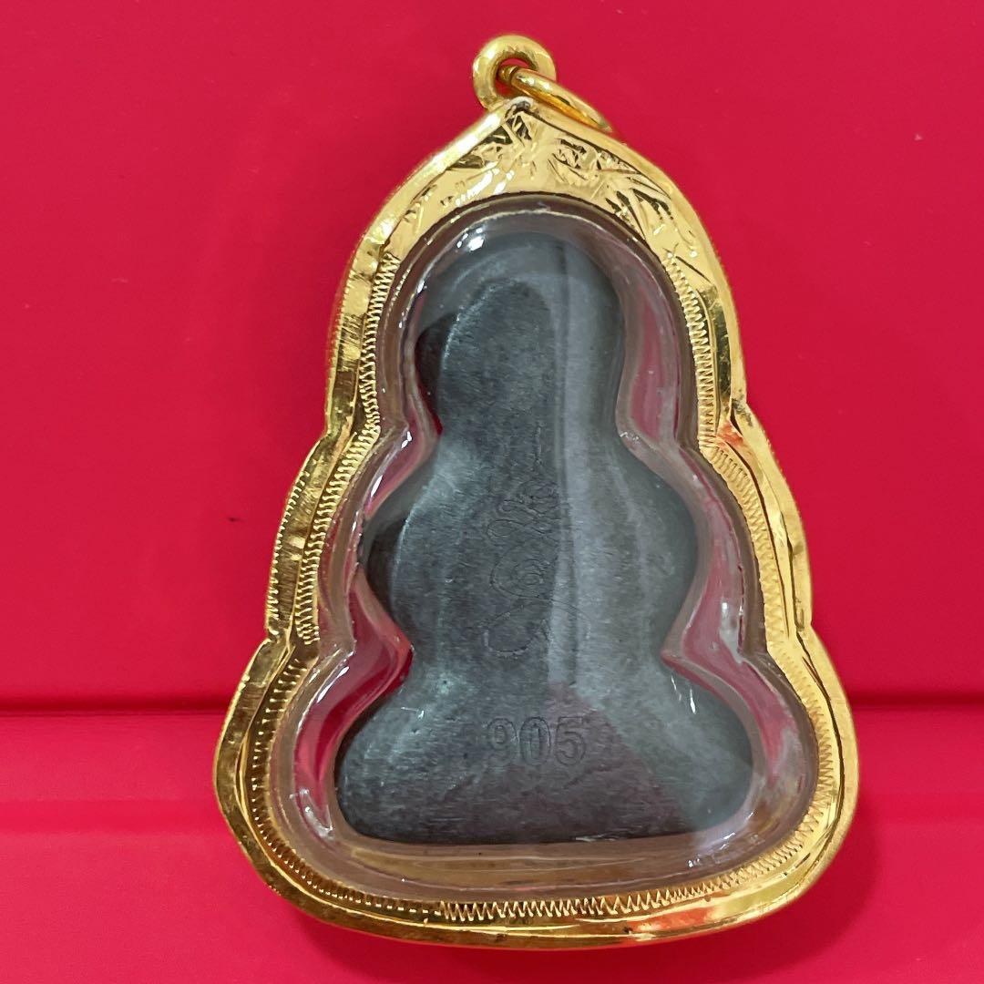 Phra Pidta (Category: Religious Items) located in Singapore. Submitted by kklee888 (Listing ID 1168437666, Image 2). Description: Luang Ta Was ,Wat sapansoong Be 2536 #80% Thai gold casing .