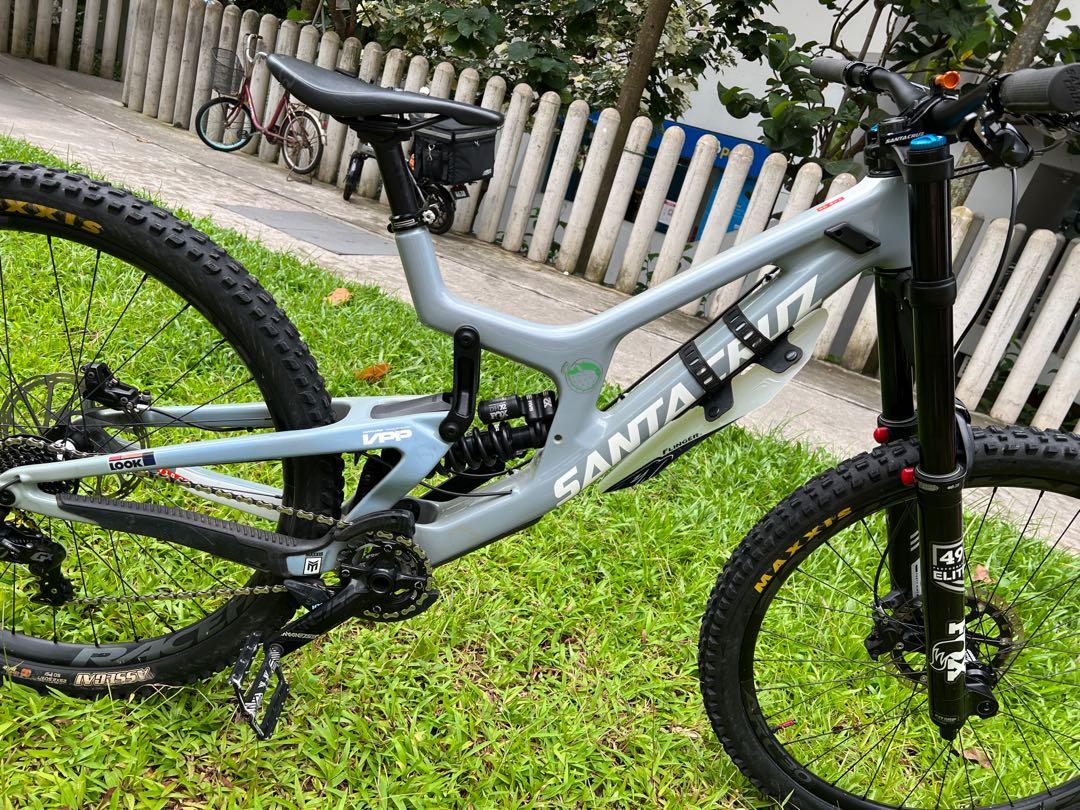 Santa cruz v10 29er on sale