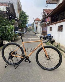 Sepeda Gravel Nicasio Plus 52