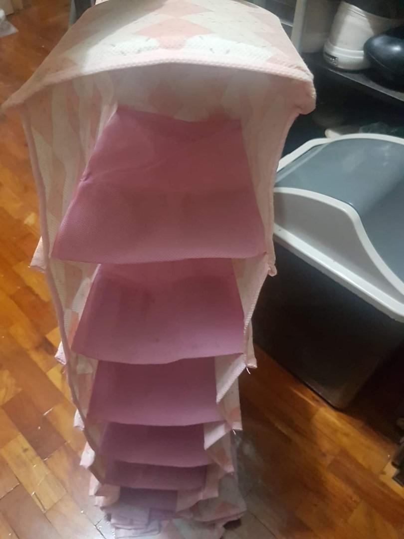 Shoeholder (Category: Shoe inserts & accessories) located in Pasig City. Submitted by aubshop (Listing ID 1168601708, Image 3). Description: 9 slots.