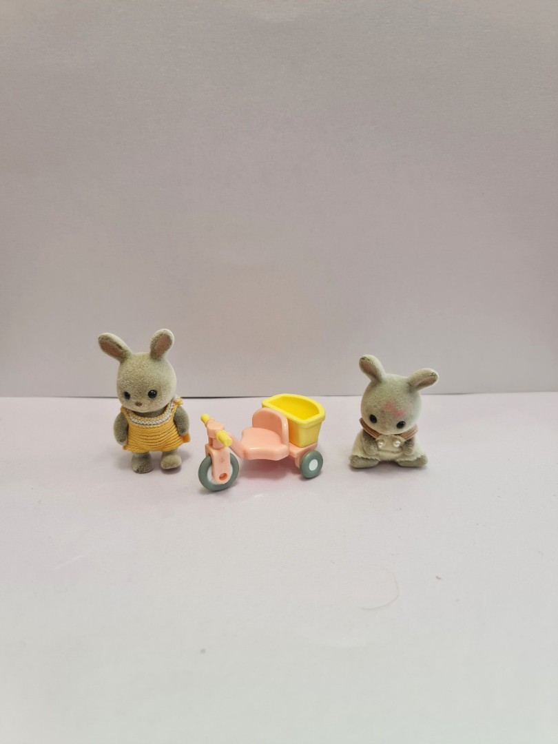 Sylvanian Families Grey Rabbit Babies with Tricycle, Hobbies & Toys