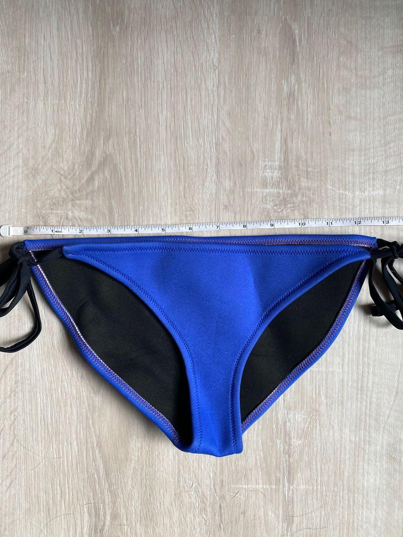 TRIANGL SWIM neoprene bikini bottom (Small) (Category: Bikinis & Swimsuits) located in Pasay City. Submitted by going.minimalist. (Listing ID 1168481852, Image 2). Description: .