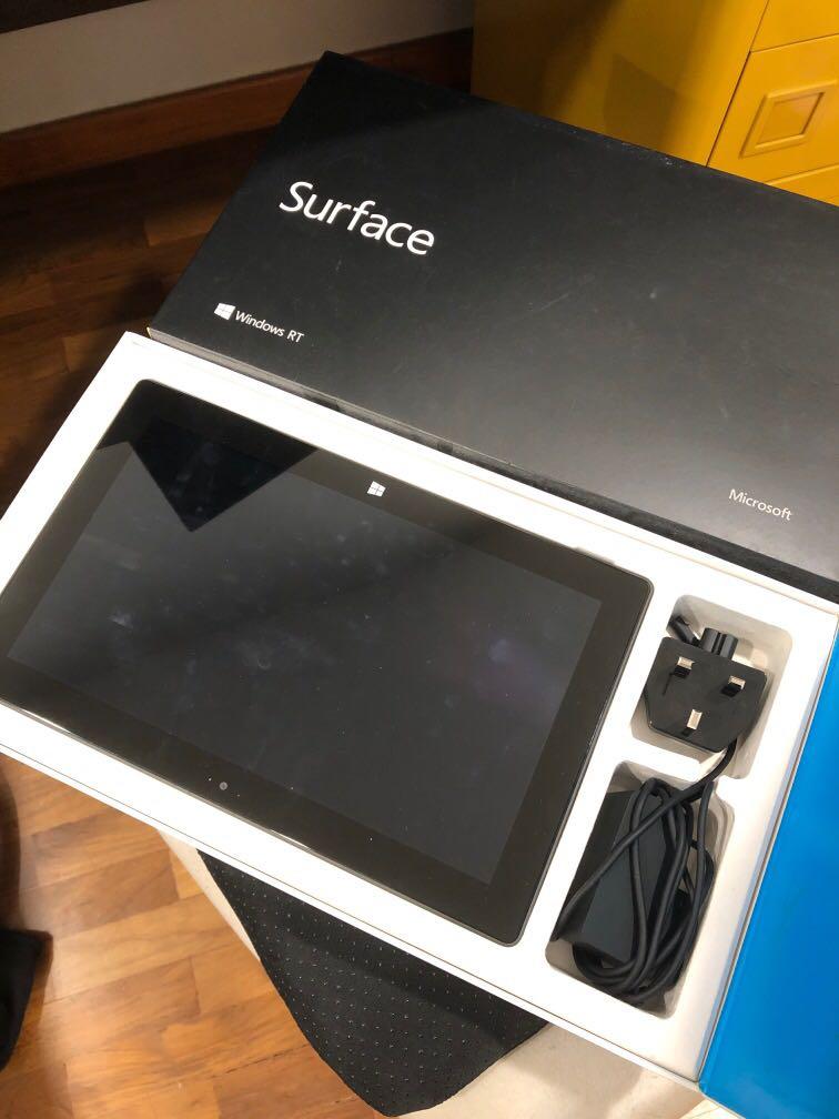 Surface Window RT (Category: Laptops & Notebooks) located in Singapore. Submitted by dg_stash (Listing ID 1168452946, Image 1). Description: Seldom used. Got crack at the bottom but Still operational. .