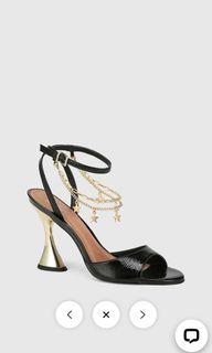 WITTNER Black Patent Leather Heels shoes 37 / 6.5 Brand New in box