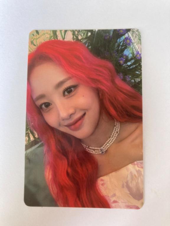 [wtt] yves loona flip that photocard, Hobbies & Toys, Memorabilia