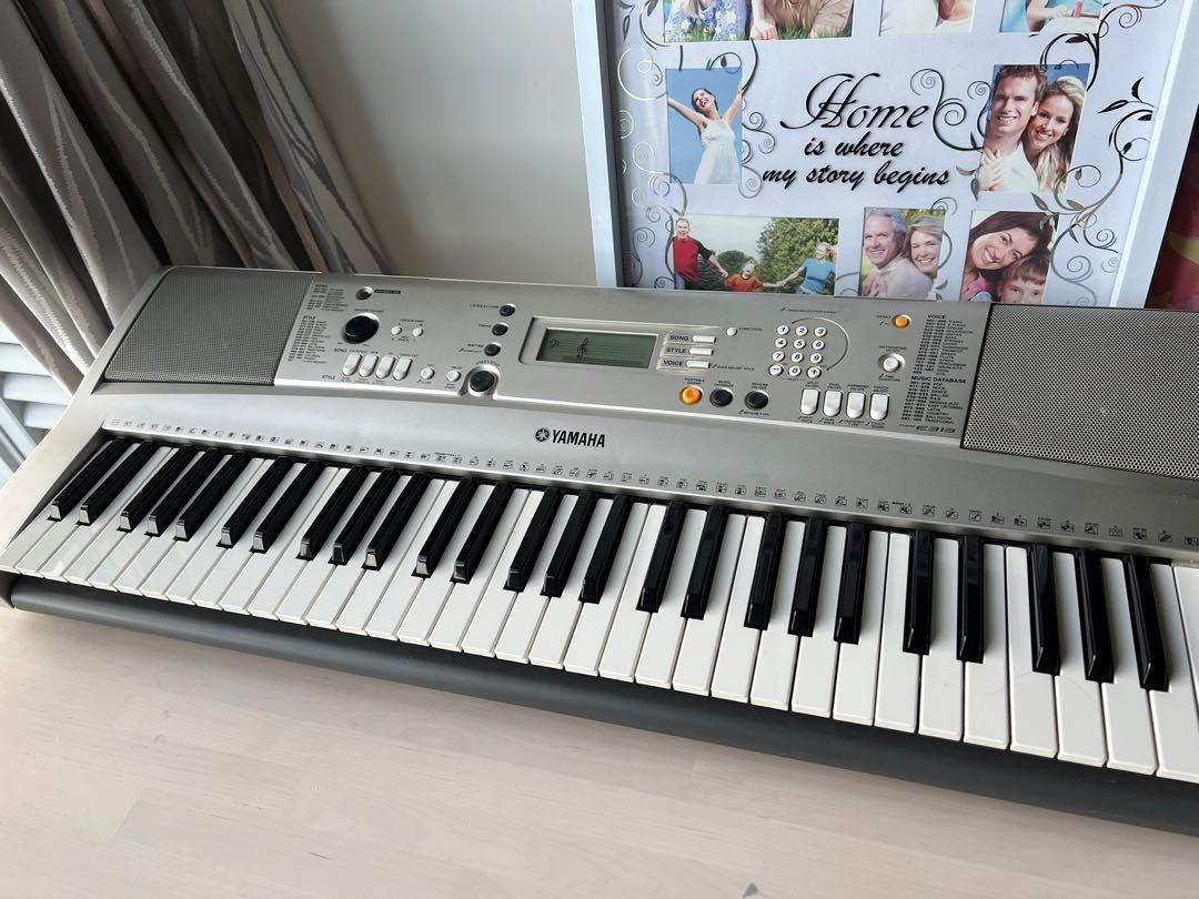 Yamaha Keyboard PSR 313, Hobbies & Toys, Music & Media, Musical ...