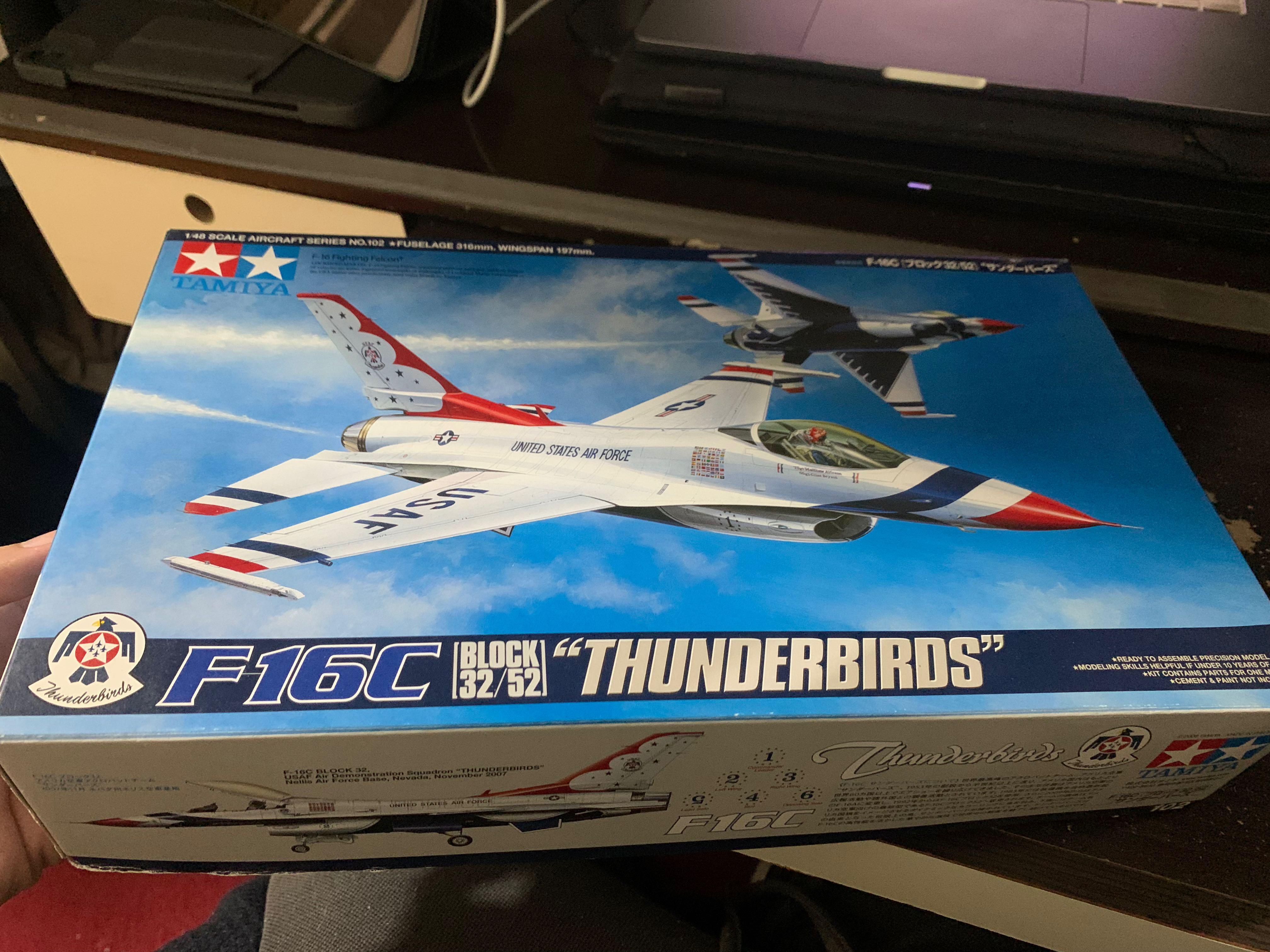 田宮模型] 全新Tamiya 61102 1/48 F-16C Thunderbirds, 興趣及遊戲