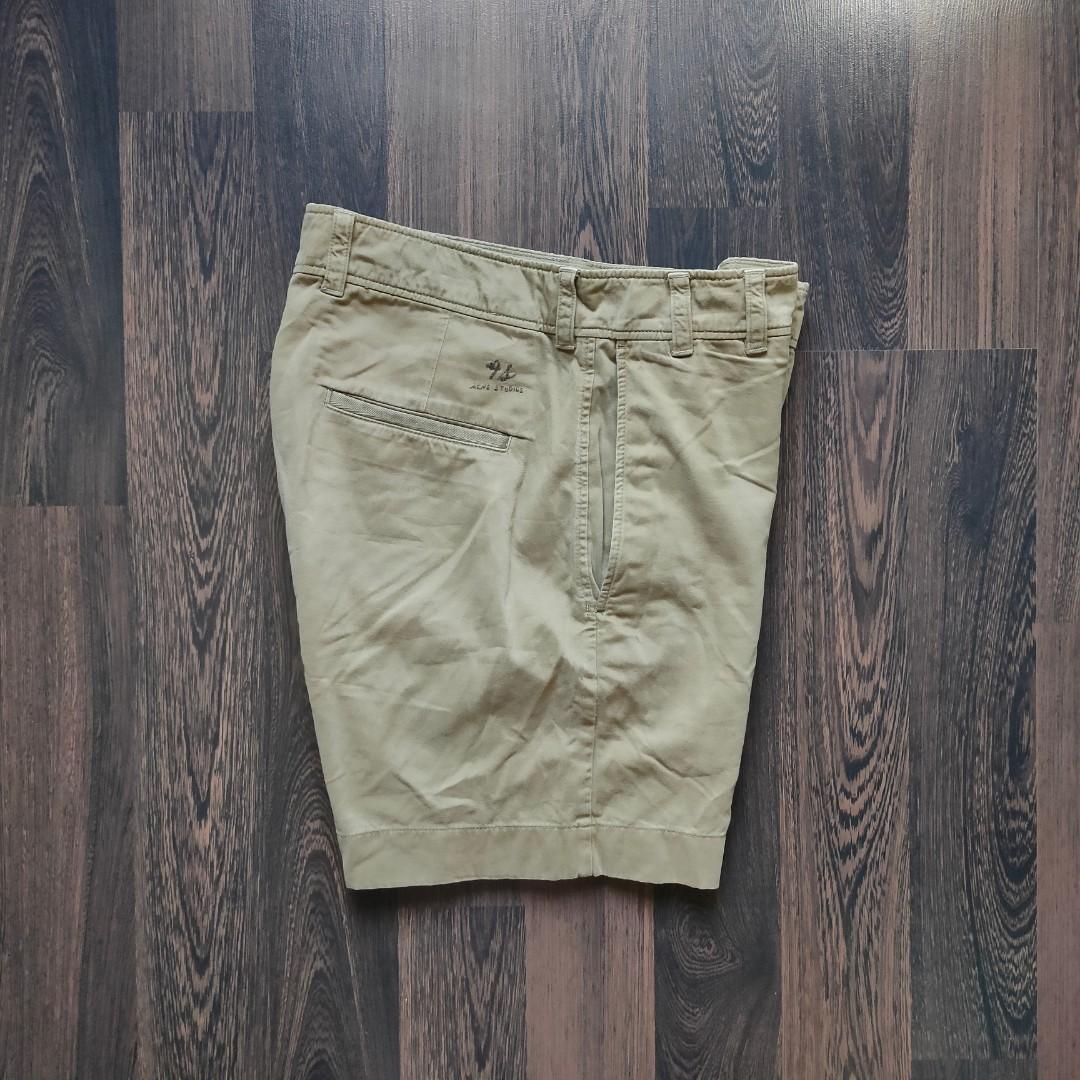 ACNE STUDIOS WALK SHORTS | Khaki (Category: Luxury Apparel) located in Cebu City. Submitted by denimholic (Listing ID 1168782374, Image 3). Description: 🇸🇪Authentic Preloved Acne Studios Shorts ▫️SIZE : W33-34in / L18in **above knee ▫️100 % Cotton, Khaki Twill ▫️9.0 / 10 excellent condition ▫️Made in Romania.
