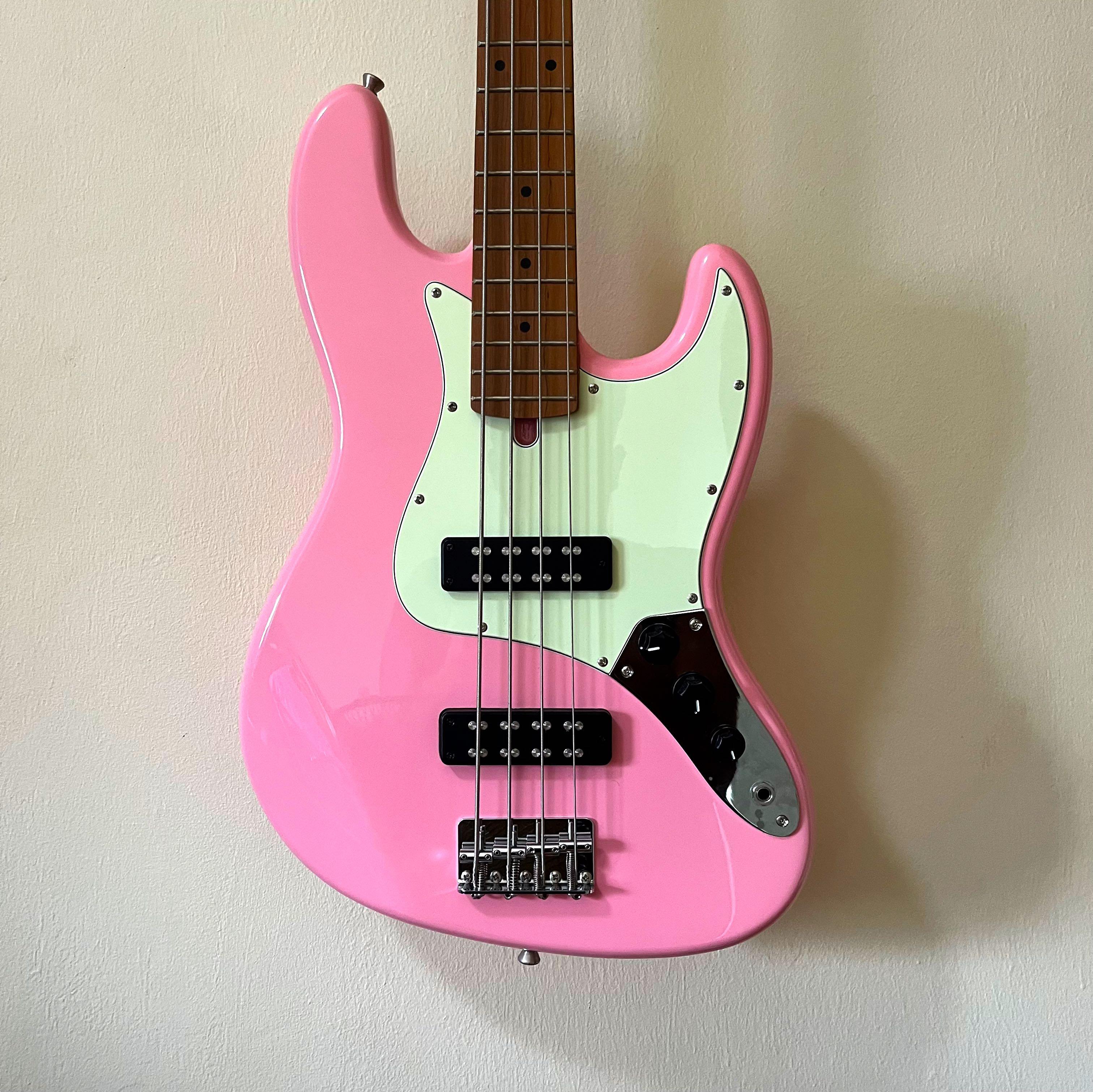 春早割 Bacchus precision bass model pink aob.adv.br