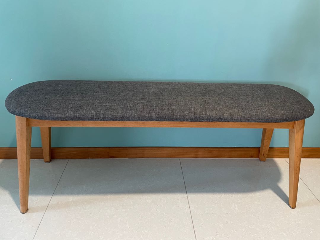 Bench with cushion top