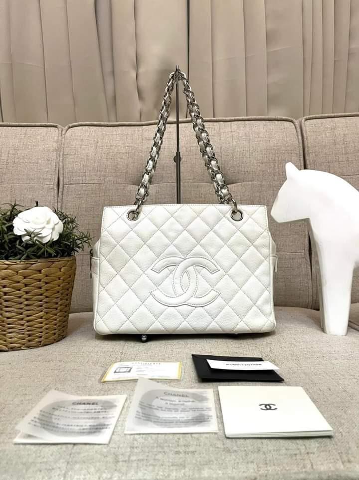 CHANEL Caviar Quilted Petit Timeless Tote PTT White 1161295