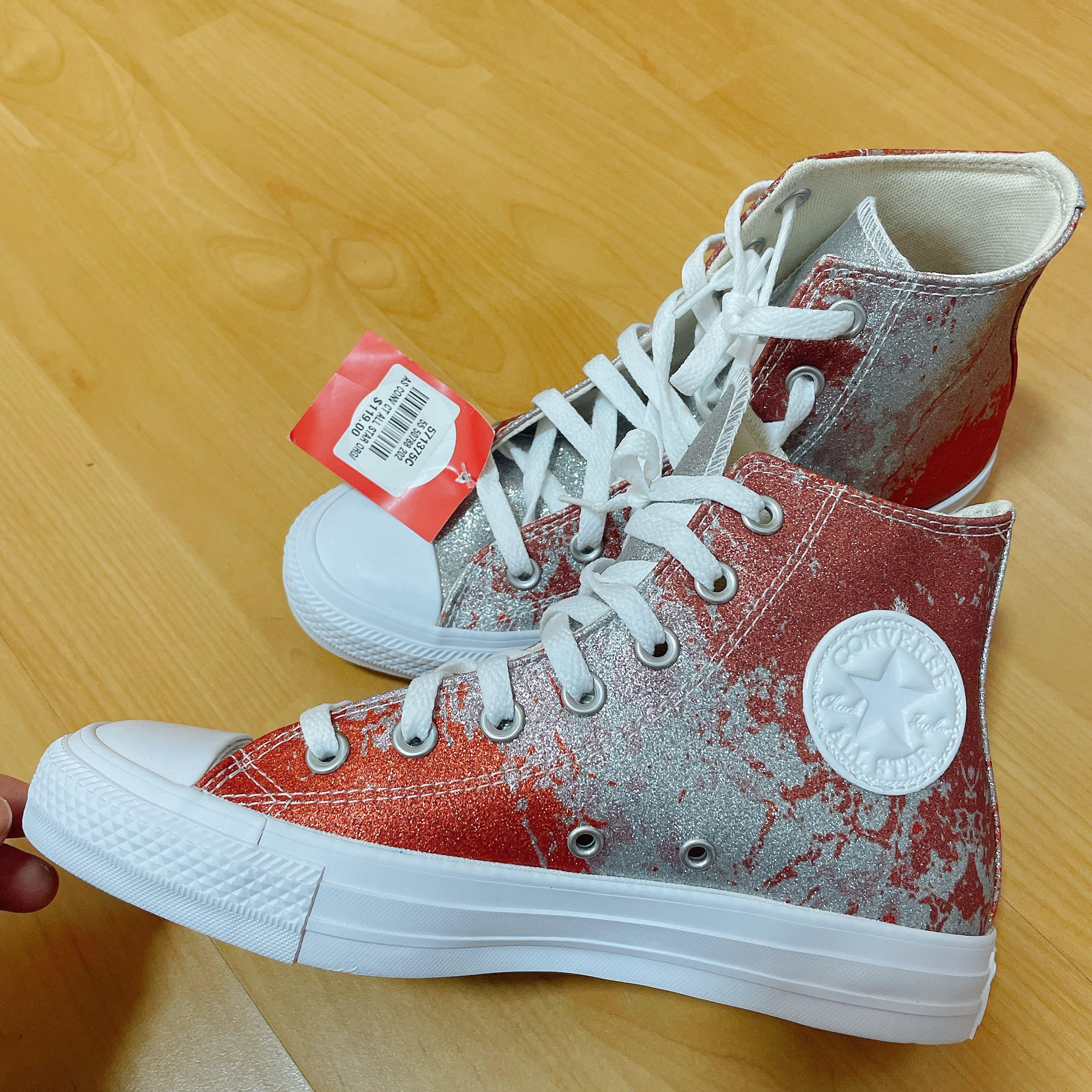 Red sparkle cheap converse womens