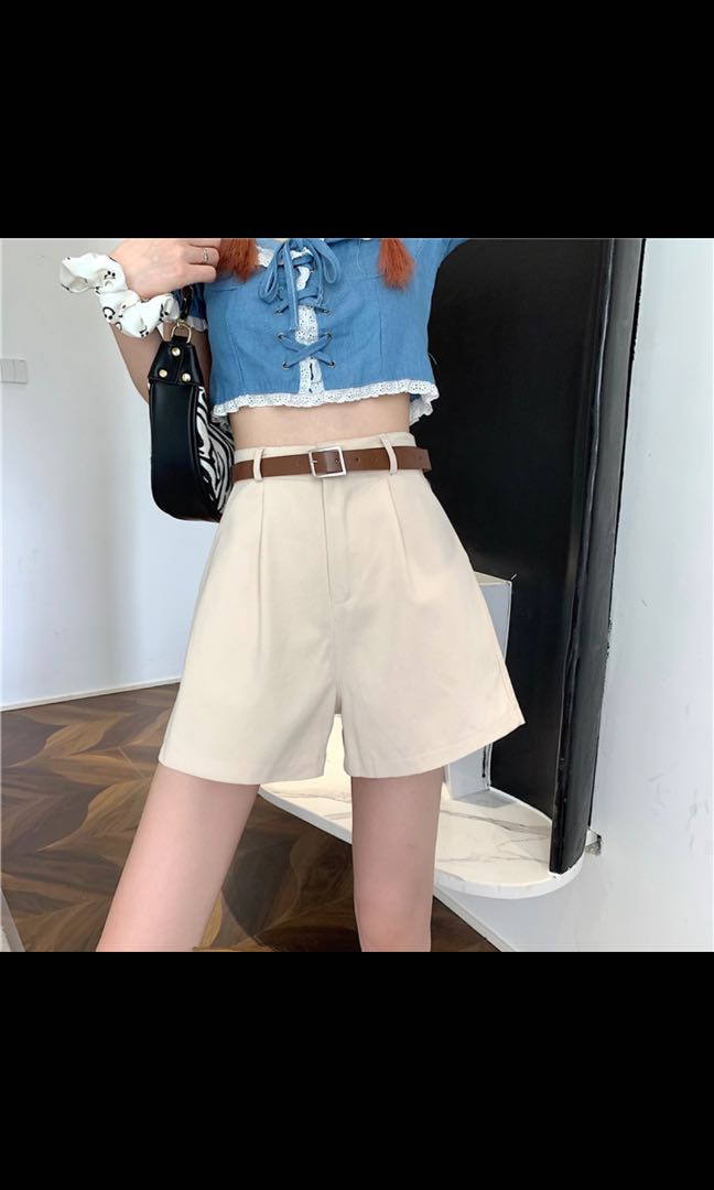 cream/khaki shorts, Women's Fashion 