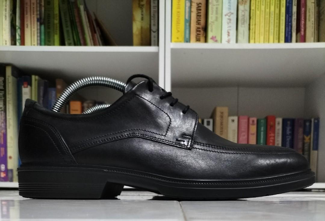 ECCO FORMAL SHOES Men s Fashion Footwear Dress shoes on Carousell