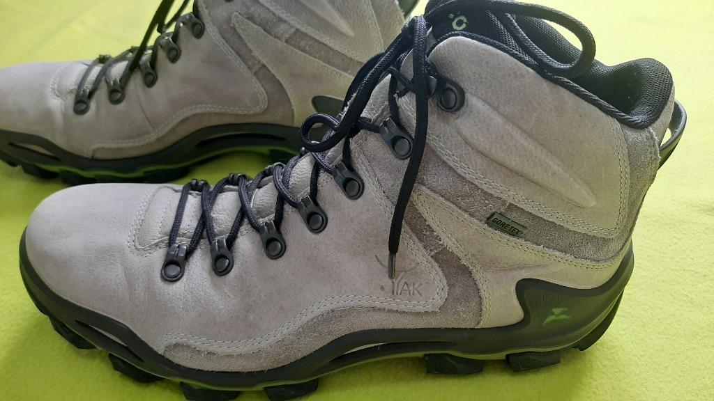 Ecco yak gore shop tex walking boots