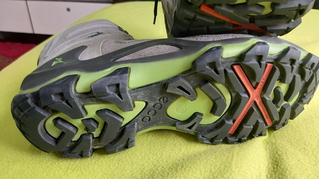 Ecco gore tex yak best sale