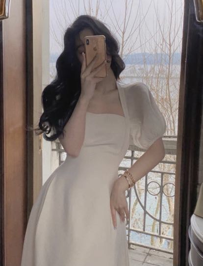 Elegant halter neck dress white BNWT Women s Fashion Dresses