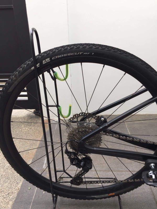 GIANT REVOLT ADVANCED 3 GRAVEL BIKE, Sports Equipment, Bicycles & Parts