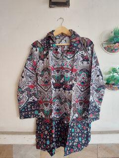 Kemeja Batik Wanita Lengan Panjang