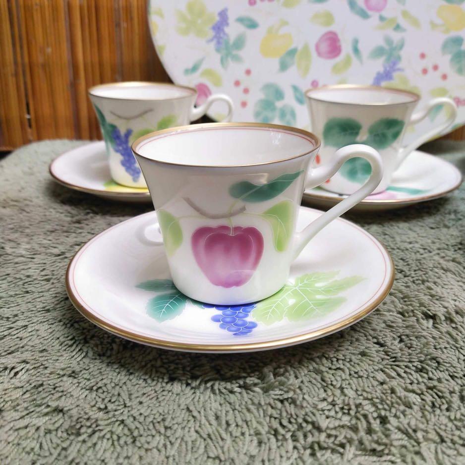 5 Koransha Cup and Saucer Sets (Category: Coffee & Tea Tableware) located in Malolos. Submitted by jestrelita (Listing ID 1168792591, Image 2). Description: 5 Koransha Cup and Saucer Sets - 5 cups and 5 saucers in pretty box - fruit design - very good condition .