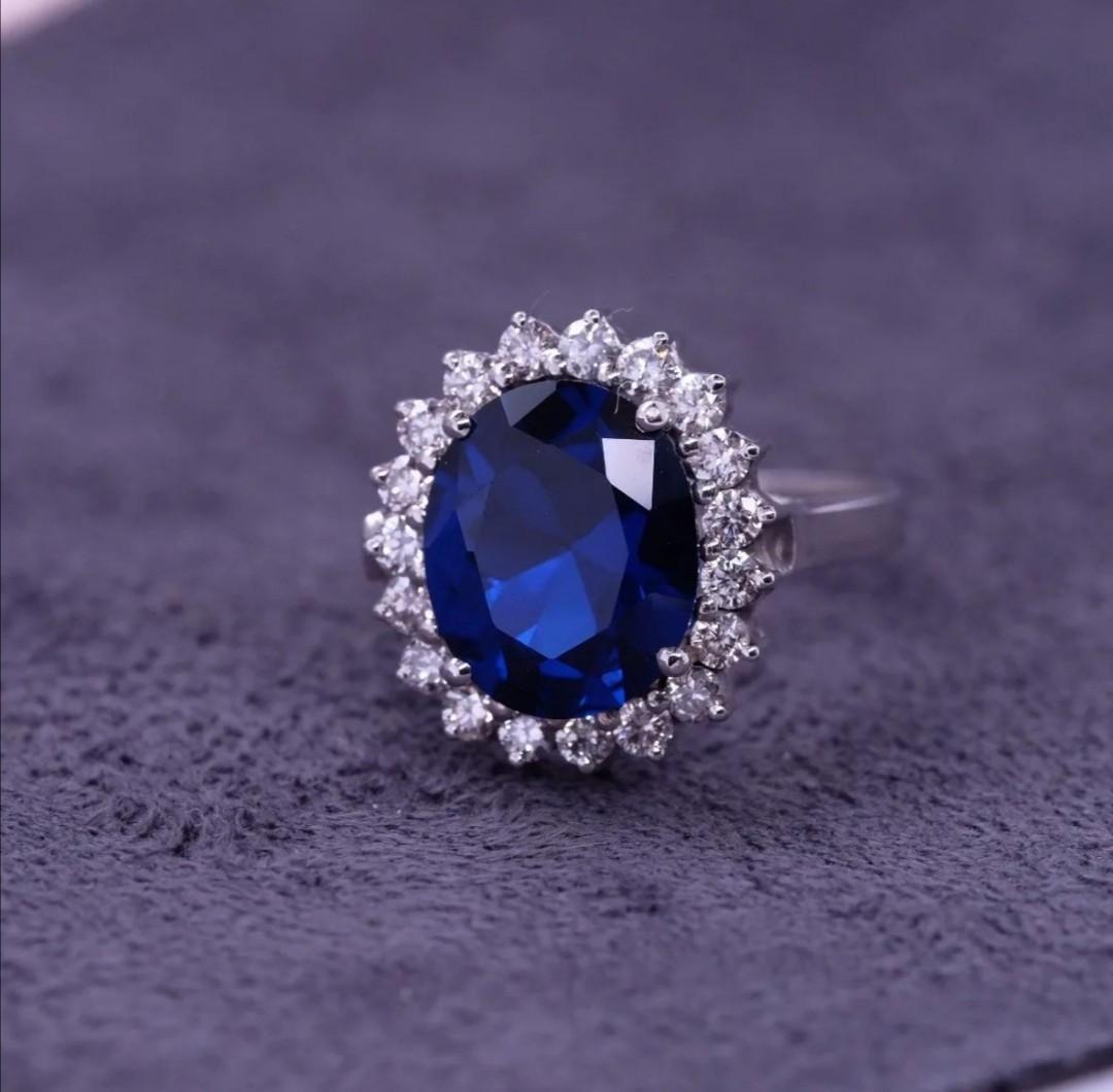 Lady d ring top