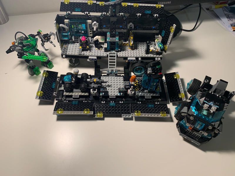 Ultra Agents Mission Hq 260+ Thousand Штаб Квартира Royalty-Free