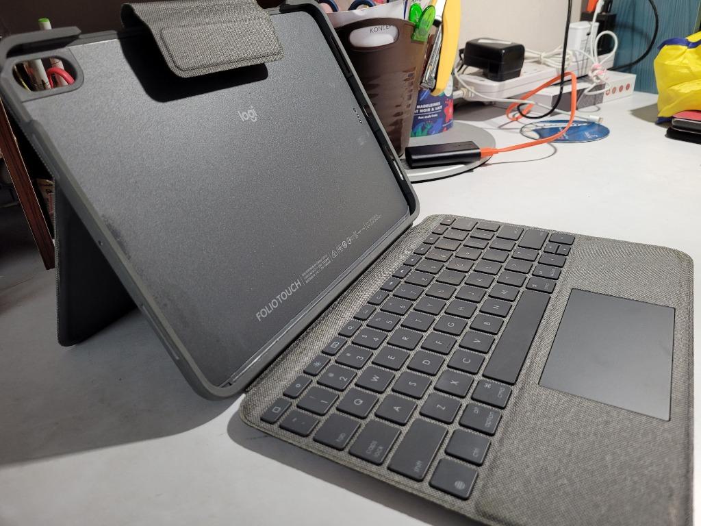 Logitech Folio Touch Keyboard Case with Trackpad for iPad Air 4th & 5th