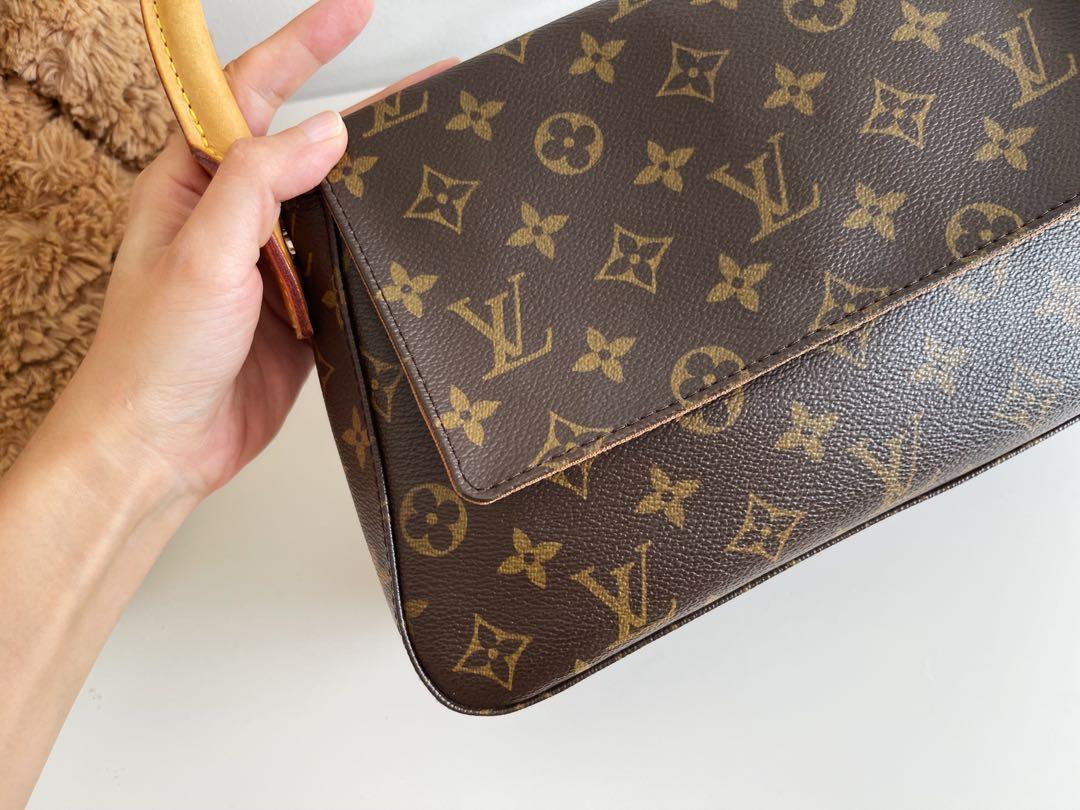 $450 Vintage Louis Vuitton Looping Bag Crossbody for Sale in Mesa
