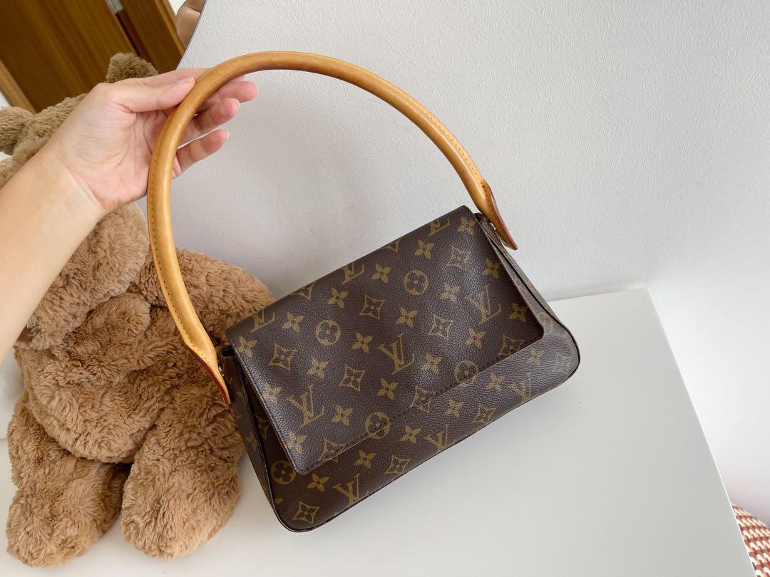 Louis Vuitton LV Vintage Looping MM Shoulder Bag, Luxury, Bags & Wallets on  Carousell