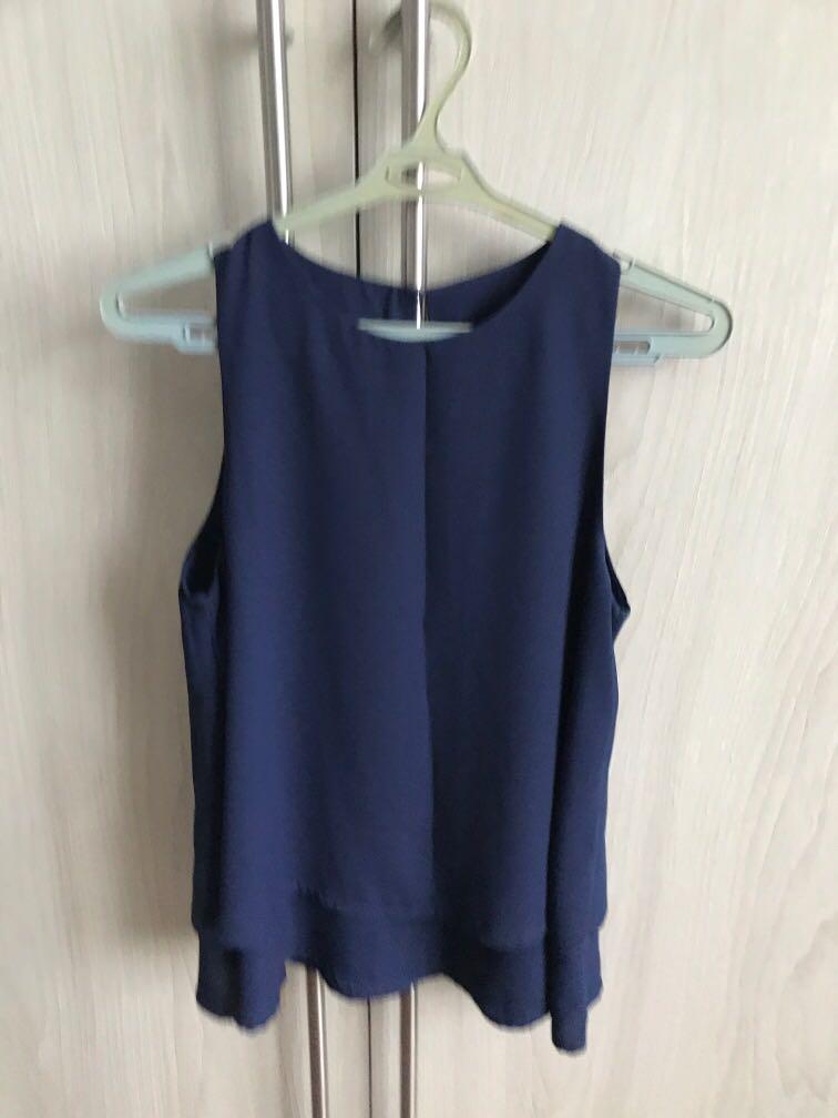 Navy Blue Blouse (Category: Sleeveless) located in Makati City. Submitted by _ants (Listing ID 1168705613, Image 1). Description: Fits S-M.