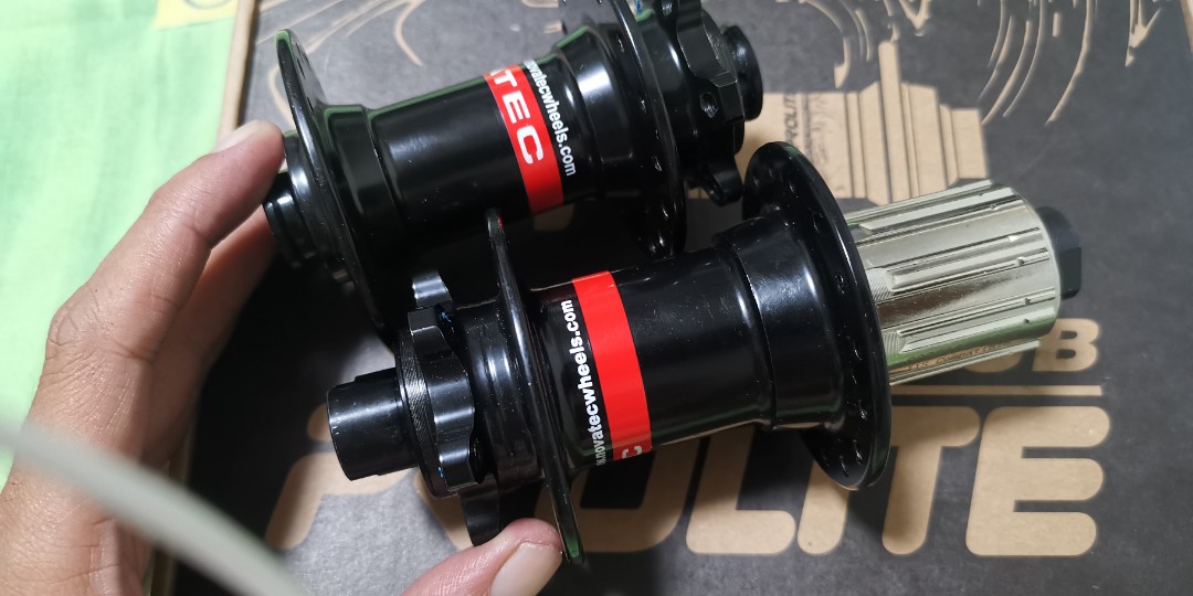 Novatec Hubs D442SBX12S4S, Sports Equipment, Bicycles & Parts, Parts