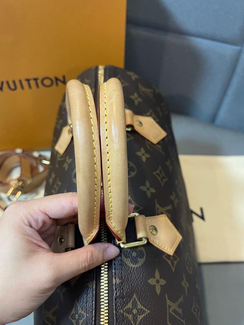 Authentic Louis Vuitton Speedy 30 Bandelioure Monogram, Luxury, Bags &  Wallets on Carousell