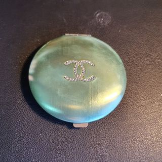 (Category: ) located in . Submitted by dicards (Listing ID 1168656286, Image 1). Description: .