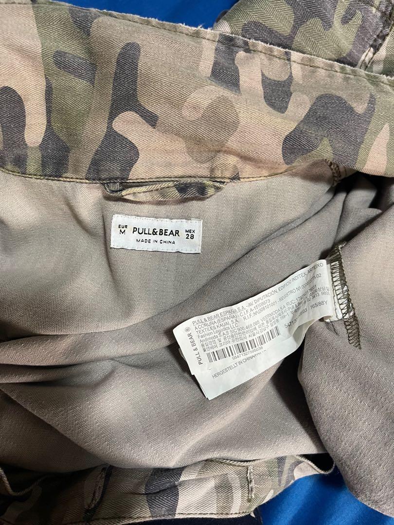Pull& Bear Jacket (Category: Coats, Jackets and Outerwear) located in Singapore. Submitted by thinnyar (Listing ID 1168700706, Image 3). Description: .