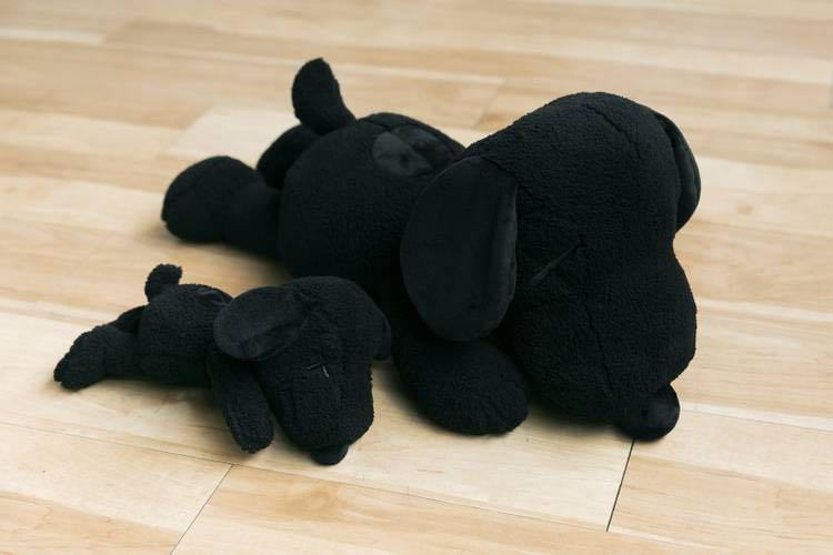 Second hand UNIQLO KAWS X Peanuts Toy Large Small Black