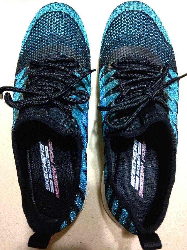 Skechers bobs swift top