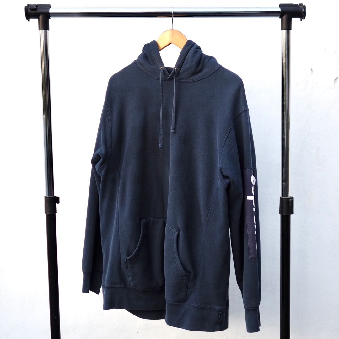 Supreme sleeve shop patch hoodie