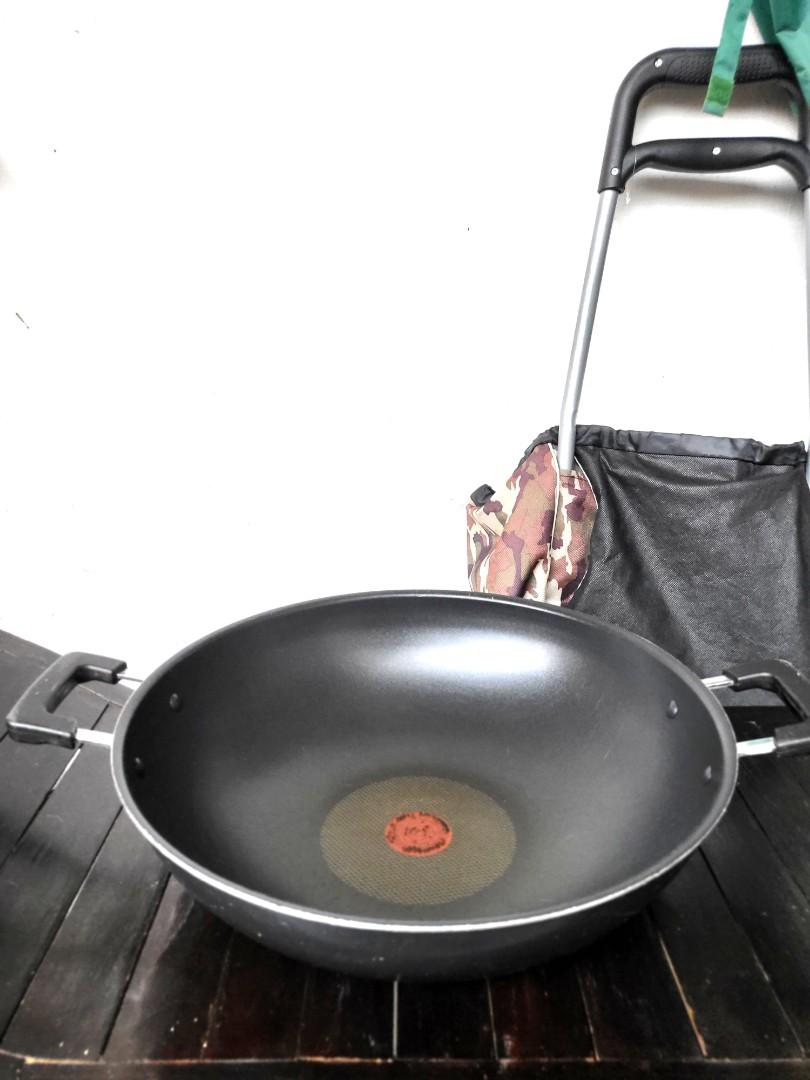 Tefal non stick wok, Furniture & Home Living, Kitchenware & Tableware