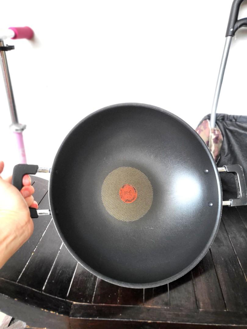 Tefal non stick wok, Furniture & Home Living, Kitchenware & Tableware
