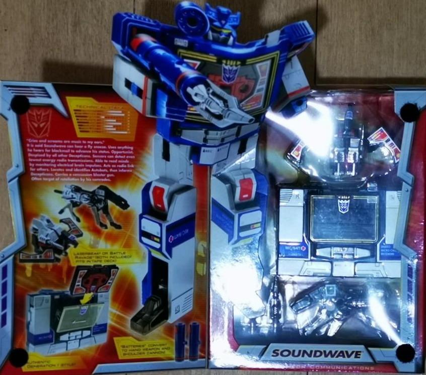 Transformers Generations Commemorative Soundwave with Ravage & Laserbeak (Category: Action & Battle Toys) located in Manila. Submitted by dimple.mercado (Listing ID 1165961870, Image 2). Description: Includes: - Soundwave figure - 2 blaster weapons - Ravage figure - Laserbeak figure .