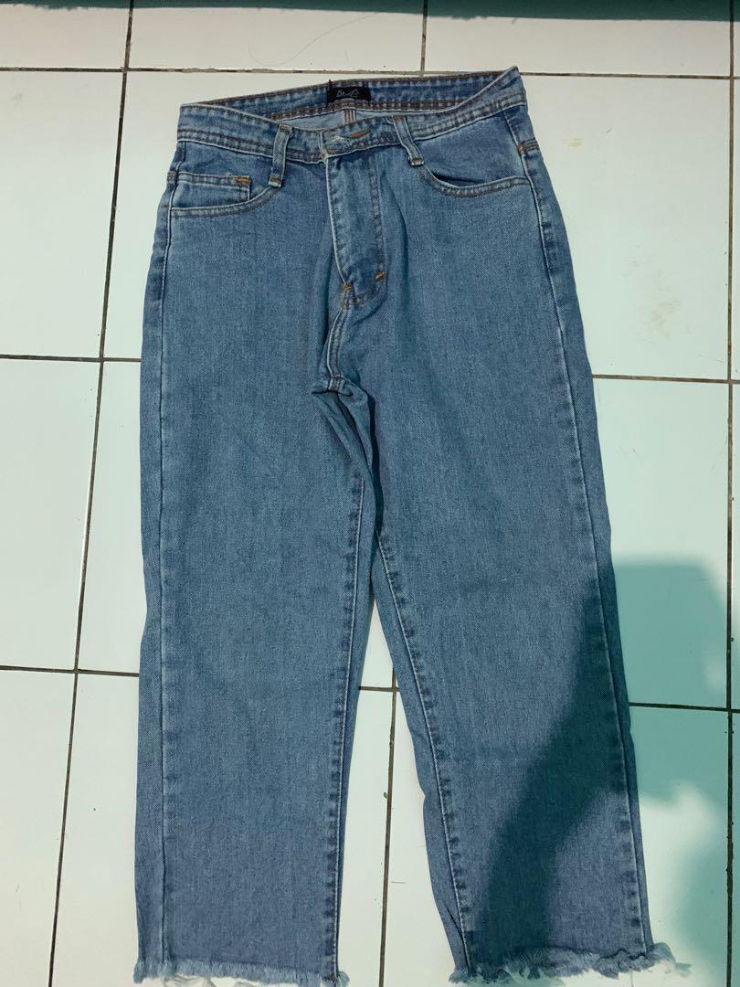Unfinished boyfriend jeans, Fesyen 