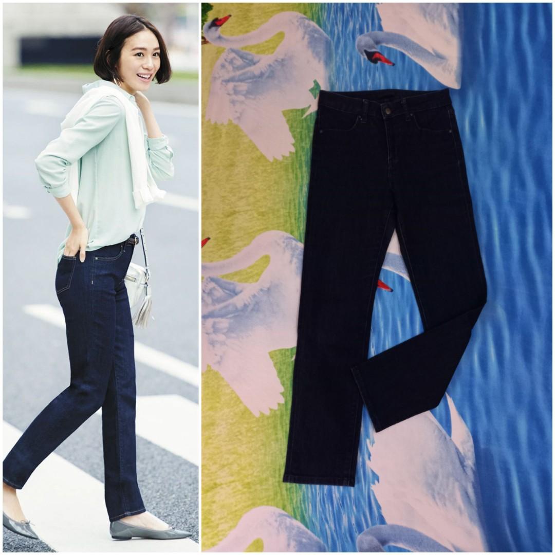 UNIQLO High Rise Slim Straight Jeans (Navy JP 61), Fesyen Wanita