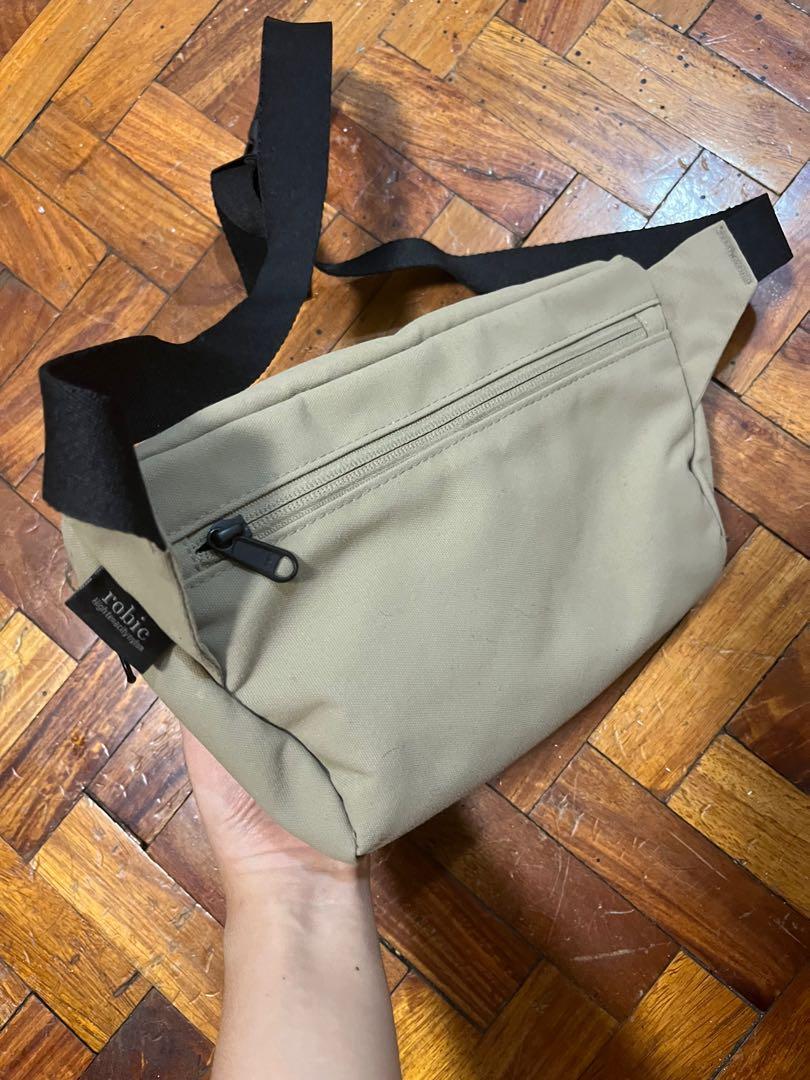 Uniqlo Robic Belt Bag, Men's Fashion, Bags, Belt bags, Clutches and