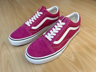 (Category: ) located in . Submitted by retrosolez (Listing ID 1168791093, Image 1). Description: .