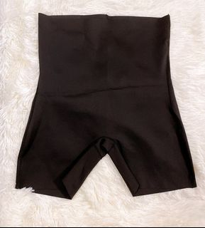 （分類：）位於 。 由 goodloverlove 提交（商品編號 1168892020，圖片 1）。簡介： 。