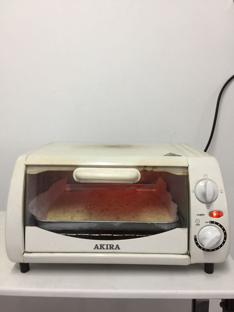 Akira toaster oven good working condition .clean, no oil / no grease