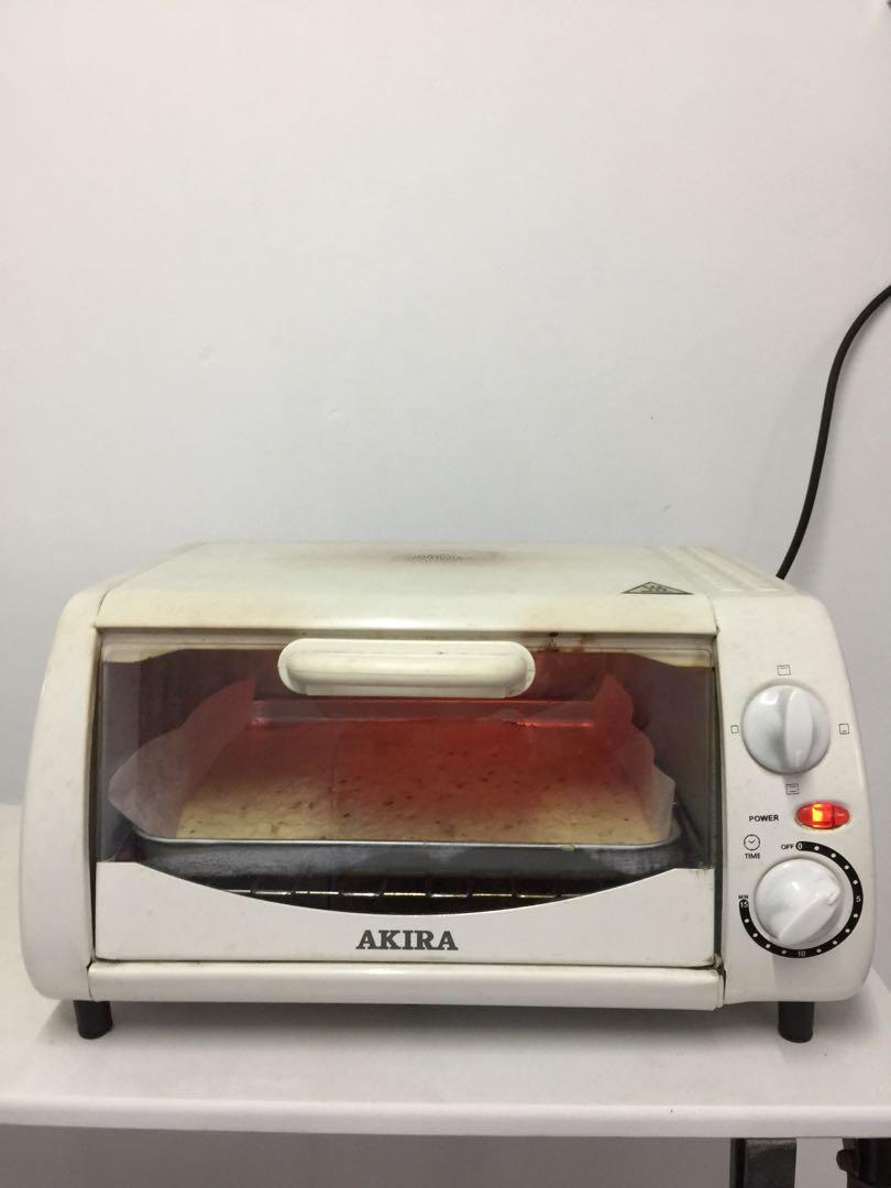 Akira toaster oven good working condition .clean, no oil / no grease inside. Clean no pet no