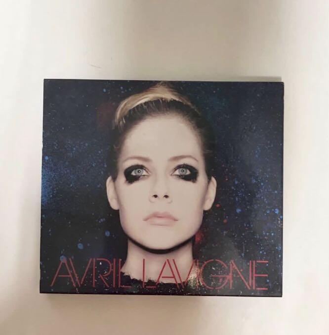 Avril Lavigne Asian Tour Edition CD&DVD, 興趣及遊戲, 音樂樂器 & 配件, 音樂與媒體 CD 及