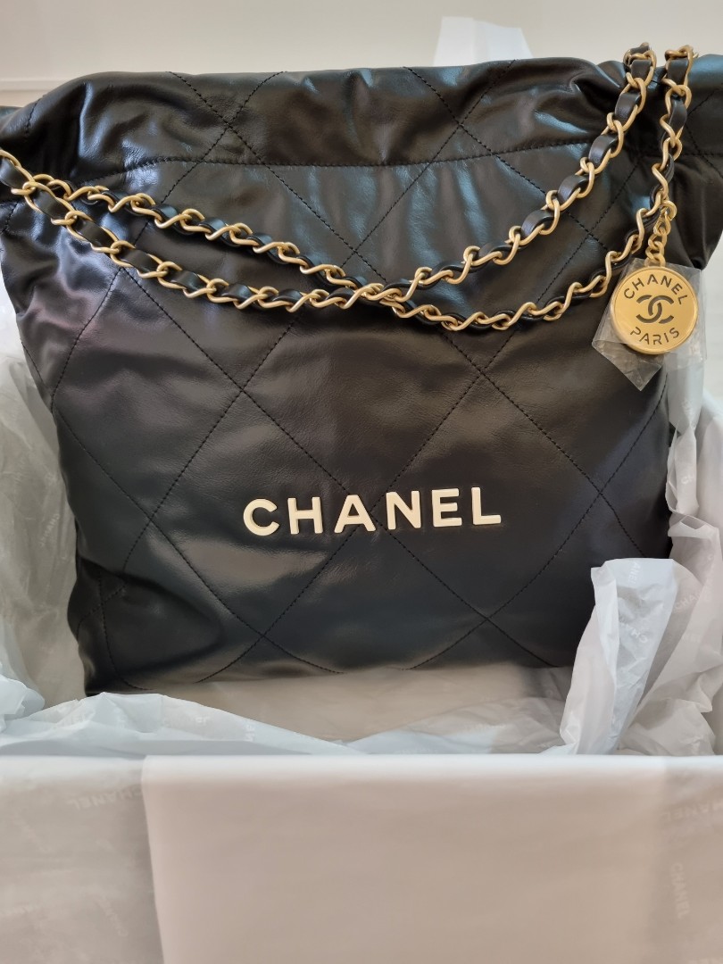 Chanel 22 Handbag Large 22S Calfskin White/Black Logo in Calfskin