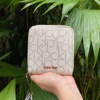 Calvin Klein Wallets Original Monogram White Handcarry Ori Flap Zipper Lipat Sleting Dompet Branded Brand